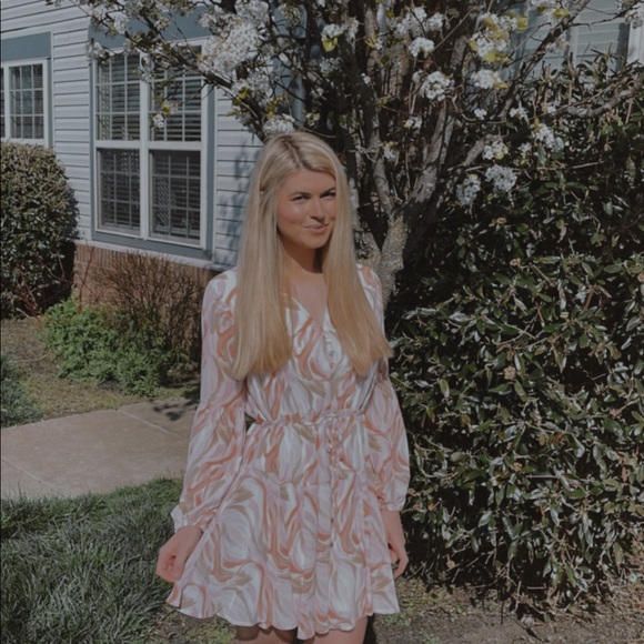 Longsleeve Printed Dress - Picture 9 of 9